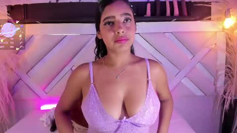 Zoey  online show from 26, 5, 2026