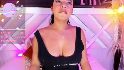 Zoey  online show from 8, 6, 2026