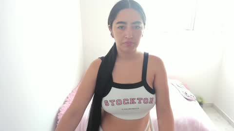 zoe_jones7 online show from 8, 1, 2025