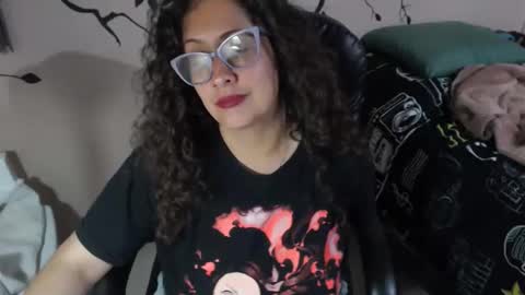 Zoe Koller online show from 23, 10, 2025