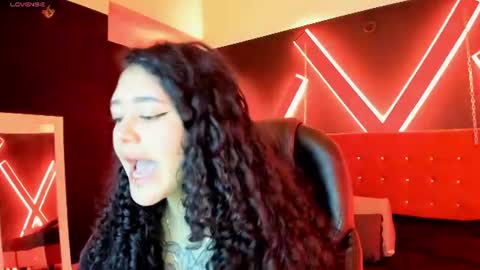 Snapshot of zoe_lara_34 chatting on 2, 8, 2026 zoe online show from 2, 8, 2026
