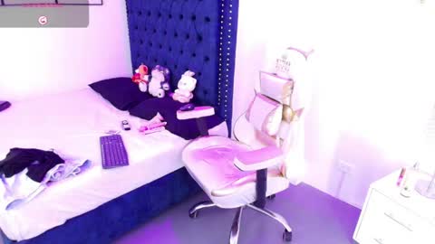 Snapshot of zoe_m00n chatting on 16, 5, 2026 zoe online show from 16, 5, 2026