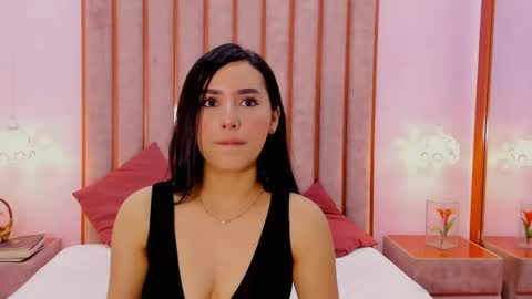 Zoe Monrow online show from 20, 5, 2026
