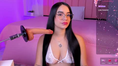 Snapshot of zoe_rivers chatting on 8, 2, 2025 Zoe online show from 8, 2, 2025