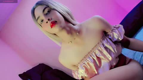 Snapshot of zoe_rous2 chatting on 4, 2, 2026 ZOE online show from 4, 2, 2026