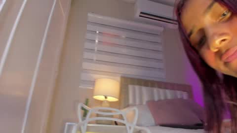 Snapshot of zoe_sky_ chatting on 5, 2, 2025 Hi guys i am Zoe online show from 5, 2, 2025