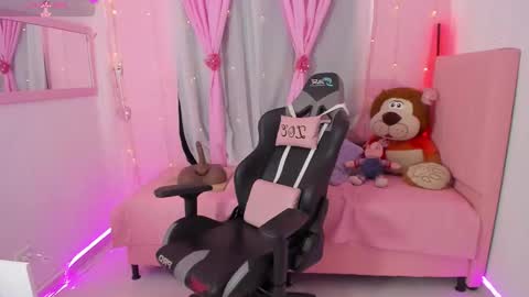 Snapshot of zoe_sullivan_ chatting on 17, 9, 2025 zoe_sullivan_ online show from 17, 9, 2025