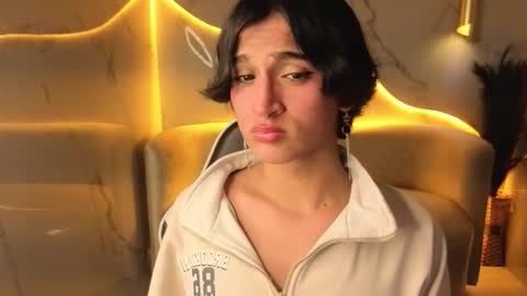 Snapshot of zoe_tp chatting on 2, 12, 2025 Zoe online show from 2, 12, 2025