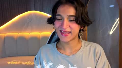 Snapshot of zoe_tp chatting on 16, 12, 2025 Zoe online show from 16, 12, 2025