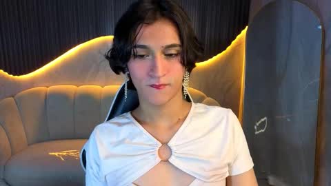 Snapshot of zoe_tp chatting on 18, 12, 2025 Zoe online show from 18, 12, 2025