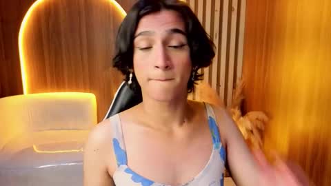 Snapshot of zoe_tp chatting on 10, 1, 2026 Zoe online show from 10, 1, 2026