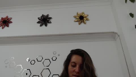 Carolina online show from 26, 10, 2025