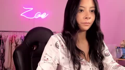 Snapshot of zoecams chatting on 11, 3, 2025 zoecams online show from 11, 3, 2025