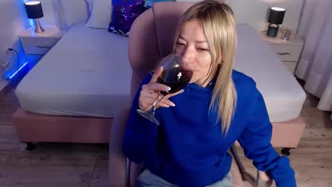 Snapshot of zoee_joness chatting on 1, 3, 2026 zoe online show from 1, 3, 2026