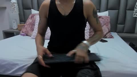 Zoe Krug online show from 23, 2, 2026