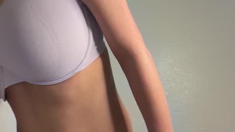 zoepriceee online show from 10, 3, 2026