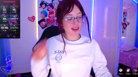 Snapshot of zoeroux_ chatting on 25, 2, 2025 Zoe online show from 25, 2, 2025