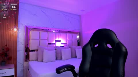 Snapshot of zoes_mile chatting on 13, 2, 2026 Zoes online show from 13, 2, 2026