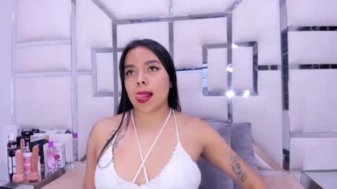 ZoeSwam online show from 25, 1, 2025