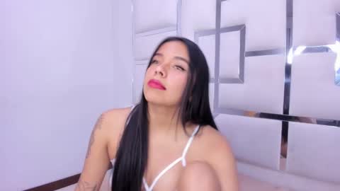 ZoeSwam online show from 31, 1, 2025