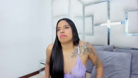 ZoeSwam online show from 3, 3, 2025