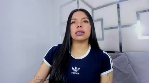 ZoeSwam online show from 16, 9, 2025