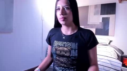 Snapshot of zoevg chatting on 20, 5, 2026 Zoe online show from 20, 5, 2026