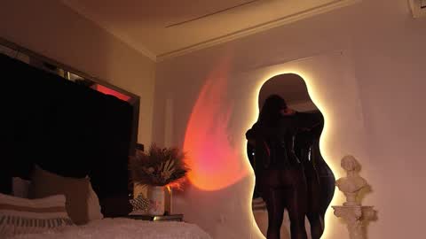 zoevidal_ online show from 26, 10, 2025