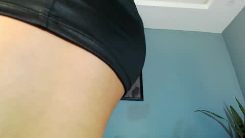 zoey fox  online show from 12, 10, 2025