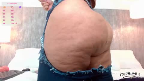 Snapshot of zoey_it chatting on 12, 3, 2025 zoe online show from 12, 3, 2025