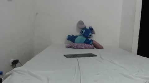 ZoeyANDNoah online show from 19, 11, 2025