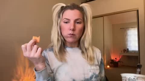 Snapshot of zoeydanner chatting on 21, 1, 2025 Zoeydanner online show from 21, 1, 2025