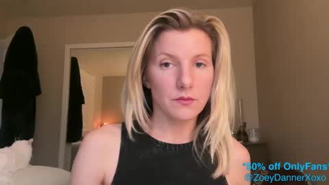 Snapshot of zoeydanner chatting on 6, 2, 2025 Zoeydanner online show from 6, 2, 2025