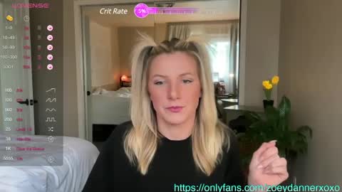 Snapshot of zoeydanner chatting on 4, 3, 2025 Zoeydanner online show from 4, 3, 2025