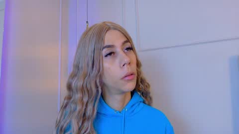 Zoey online show from 12, 5, 2026