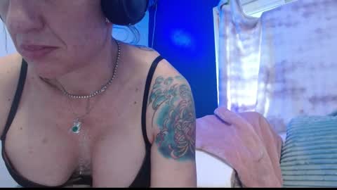 Zoey Portland online show from 23, 4, 2026