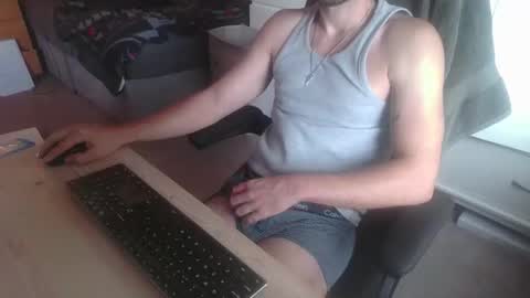 Snapshot of zoomingin11 chatting on 21, 10, 2025 zoomingin11 online show from 21, 10, 2025