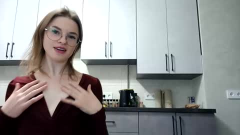 Snapshot of zoriana20 chatting on 9, 11, 2025 zoriana20 online show from 9, 11, 2025