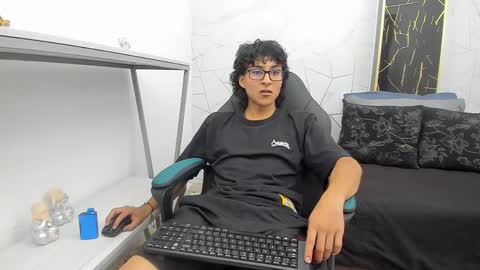     online show from 30, 10, 2025