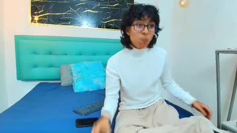     online show from 3, 11, 2025