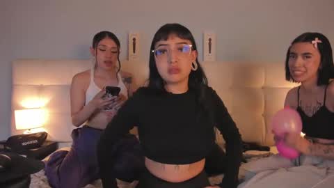 cintya kors online show from 1, 2, 2025