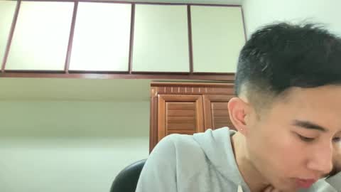 Snapshot of zseszsesz chatting on 28, 12, 2024 Z online show from 28, 12, 2024