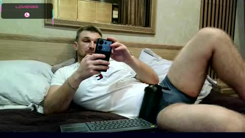 ztigrousz online show from 17, 12, 2025