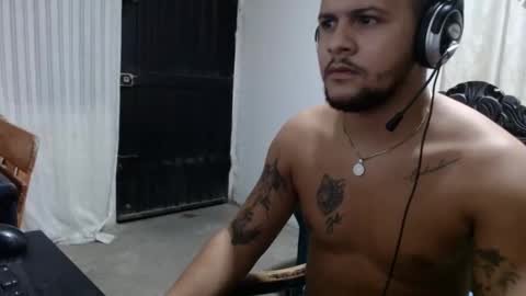 Snapshot of zues_gle25 chatting on 15, 9, 2025 zues_gle25 online show from 15, 9, 2025