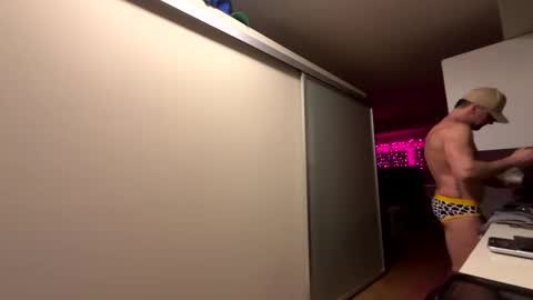 Snapshot of zuko_zen69 chatting on 26, 2, 2025 Zuko online show from 26, 2, 2025