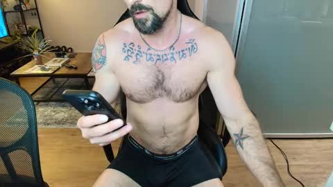 Snapshot of zuko_zen69 chatting on 4, 10, 2025 Zuko online show from 4, 10, 2025