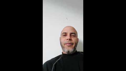Snapshot of zuleo18 chatting on 18, 5, 2026 zuleo18 online show from 18, 5, 2026