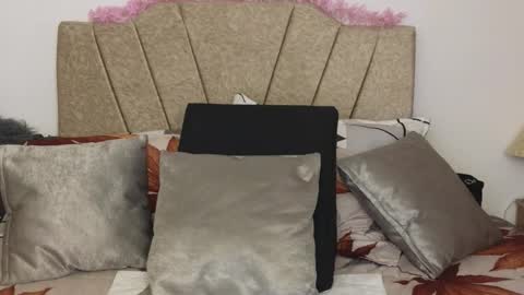 Snapshot of zuly_zahir_01 chatting on 7, 2, 2026 zuly goode online show from 7, 2, 2026