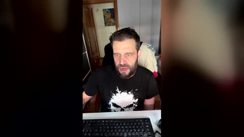 Snapshot of zurdineno chatting on 11, 5, 2026 zurdineno online show from 11, 5, 2026