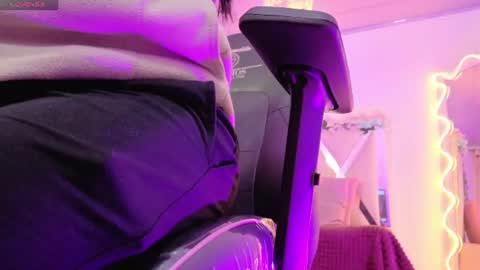 Snapshot of zury_tay chatting on 22, 6, 2026 ZURY online show from 22, 6, 2026